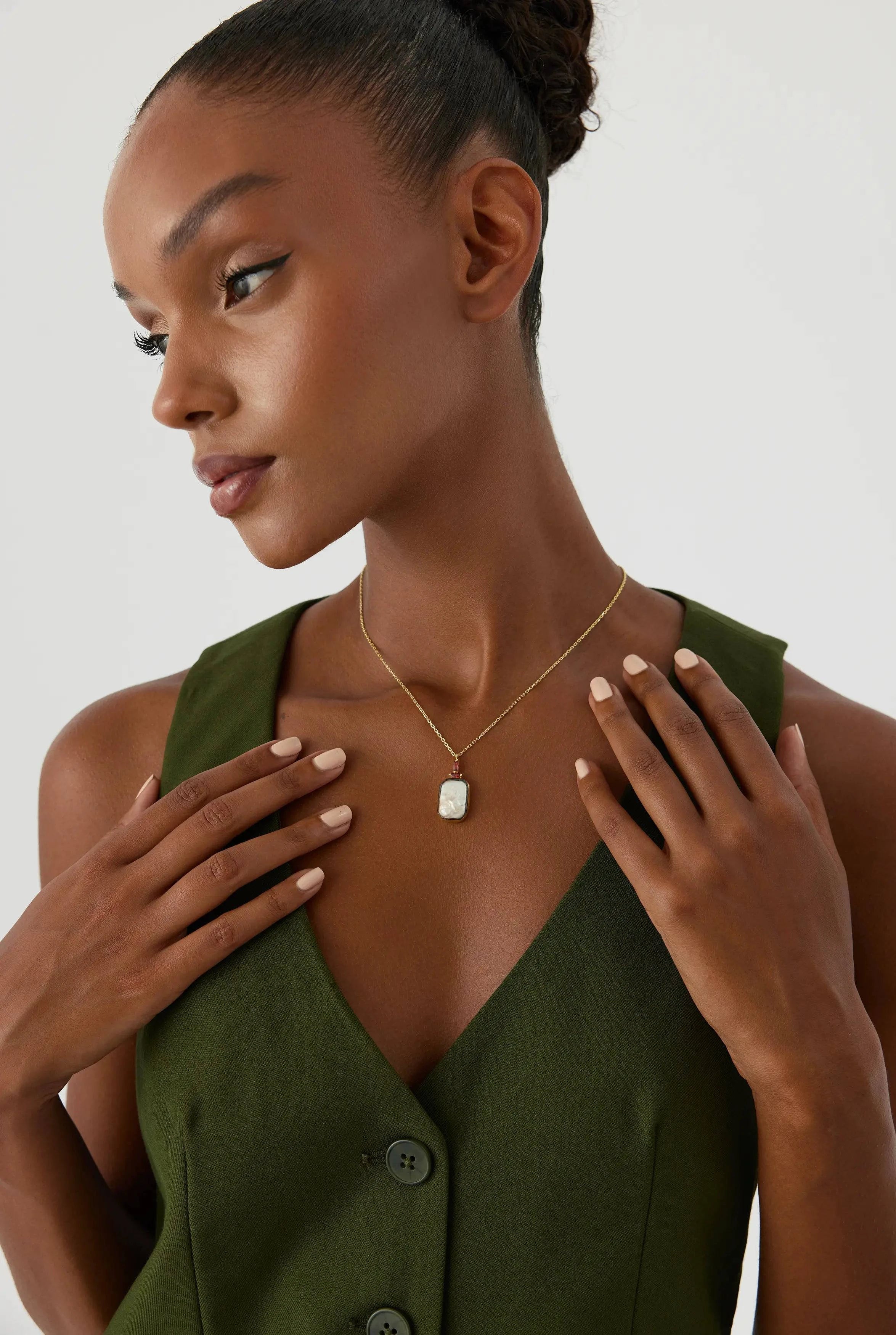 Baroque Pearl and Baguette Diamond Pendant Necklace