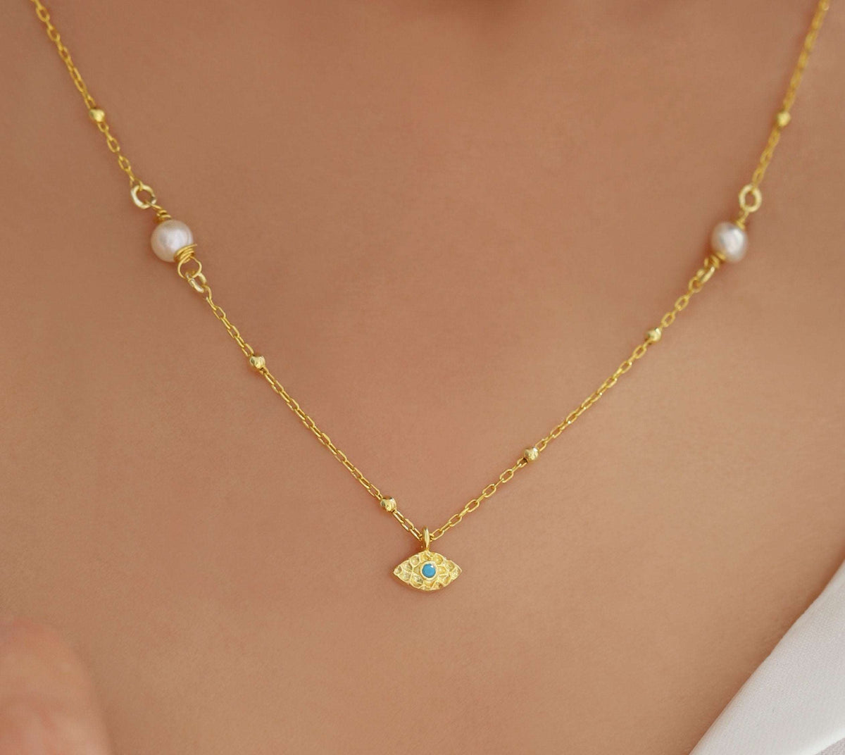 Minimalist Handmade Evil Eye Pearl Chain Necklace